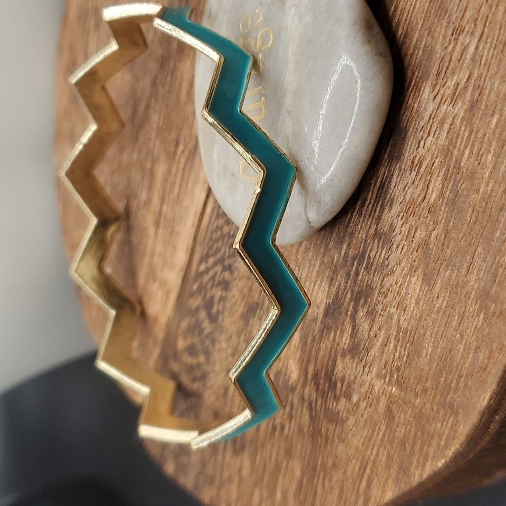 B2719 seafoam green zig zag wave‎ bracelet